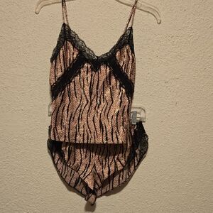 B17 Victoria's Secret Black and Pink Lace Cami And Shorts Sz Xs